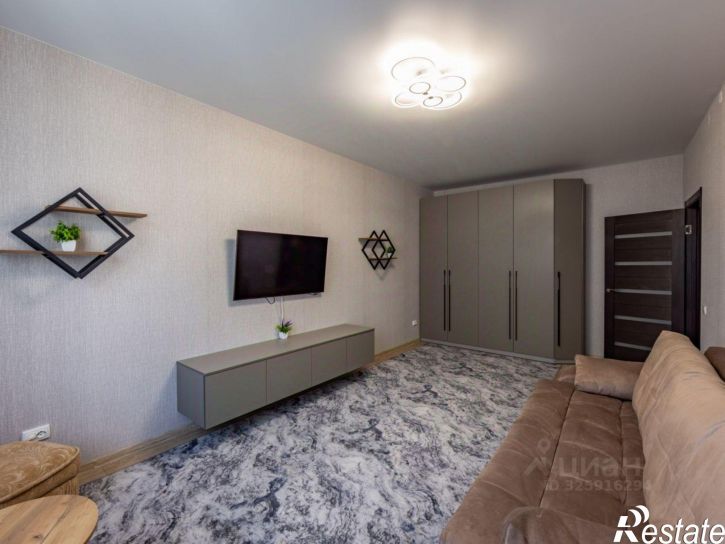 2-комн квартира улица Батурина, 18,  д. 18
