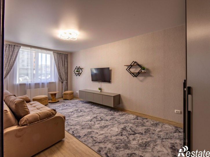 2-комн квартира улица Батурина, 18,  д. 18