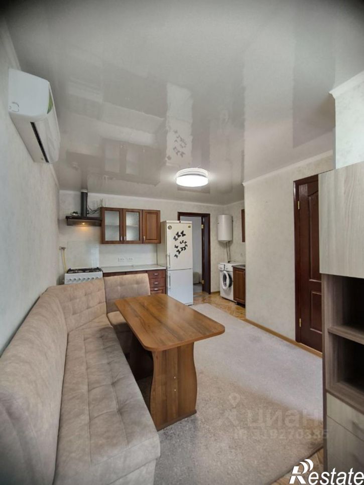 Коттедж/дом ул им Дмитриева Г.Я., 42,  д. 42