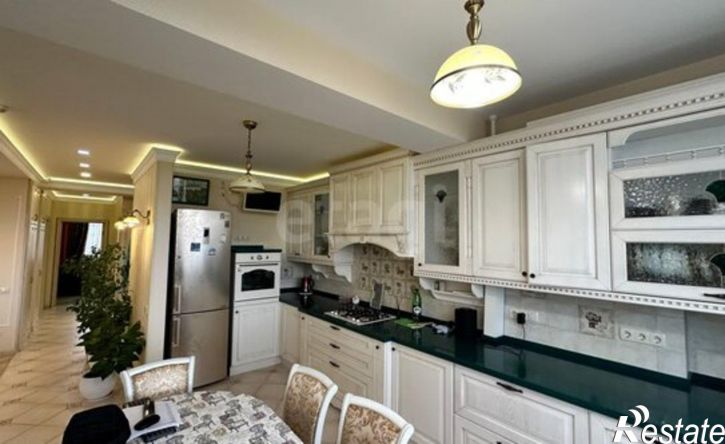 4-комн квартира проспект Победы, 74А,  д. 74А