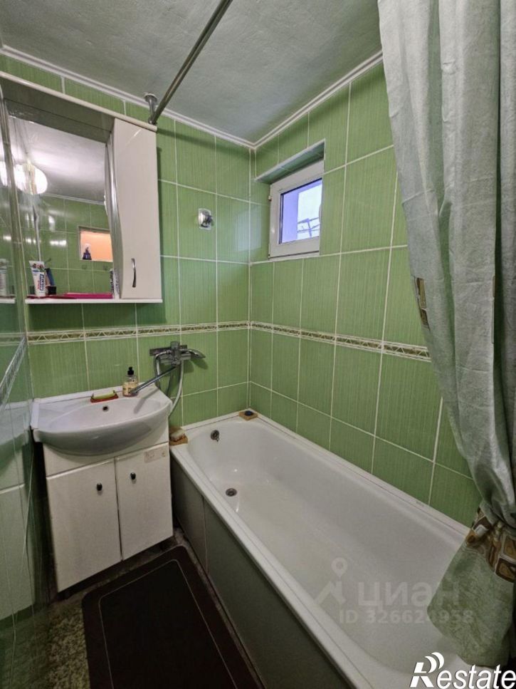 Комната улица Толбухина, 32,  д. 32