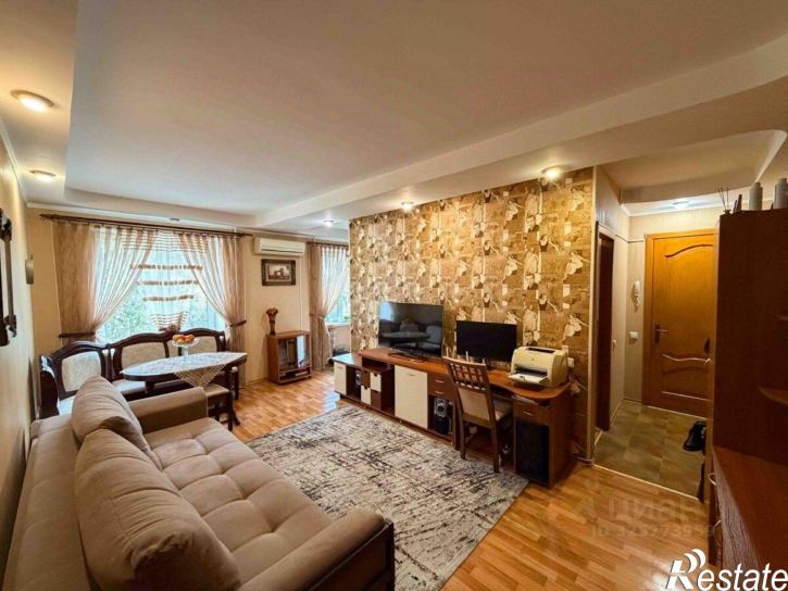 3-комн квартира ул 60 лет Октября, 6,  д. 6