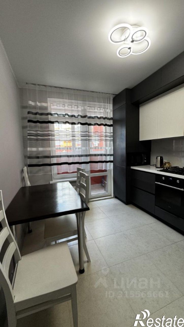 2-комн квартира Проспект Александра Суворова, 3,  д. 3