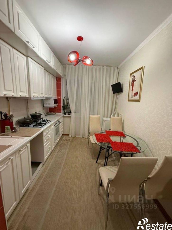 3-комн квартира улица Маршала Жукова, 15,  д. 15