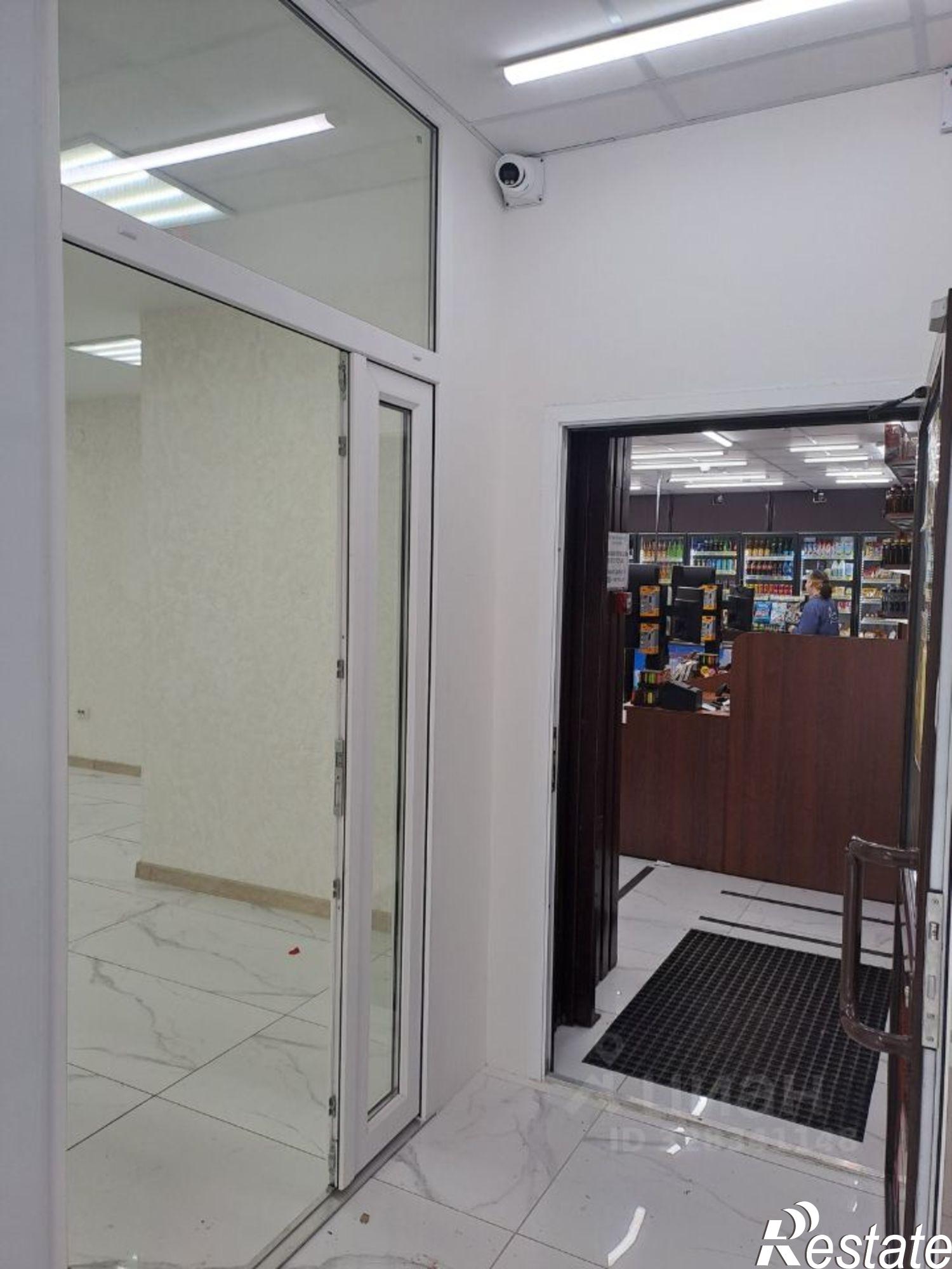 Сдать торговое помещение за 55 000 рублей на ул Беспалова, 11/13