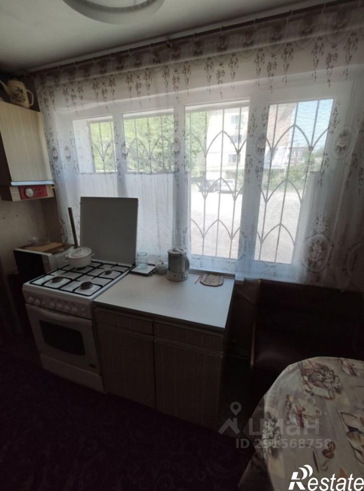 3-комн квартира улица Лизы Чайкиной, 38,  д. 38