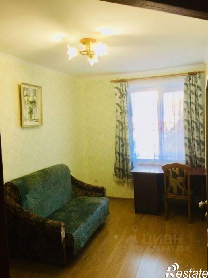 3-комн квартира ул Ушакова, 10,  д. 10