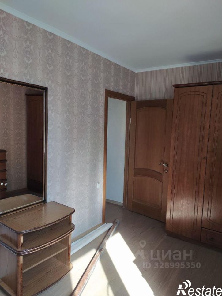 3-комн квартира ул Ушакова, 10,  д. 10
