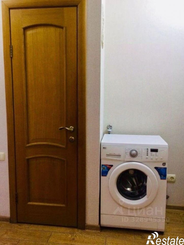 3-комн квартира ул Ушакова, 10,  д. 10