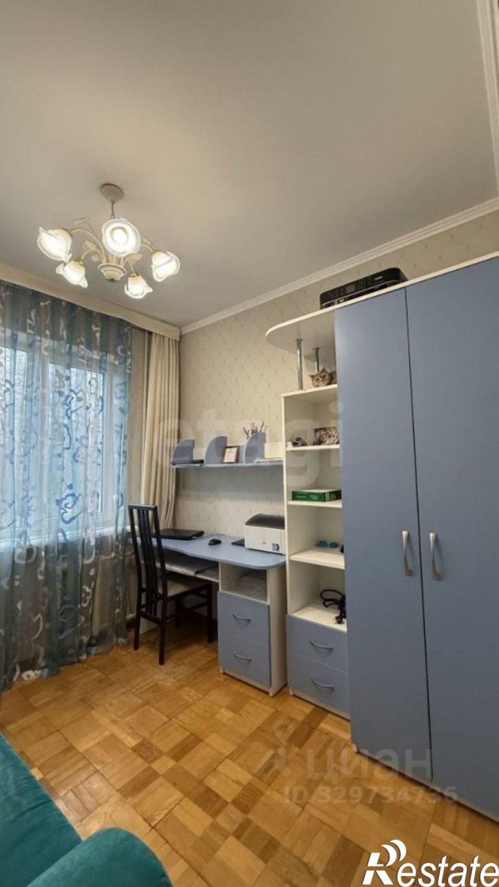 4-комн квартира улица Героев Сталинграда, 1,  д. 1