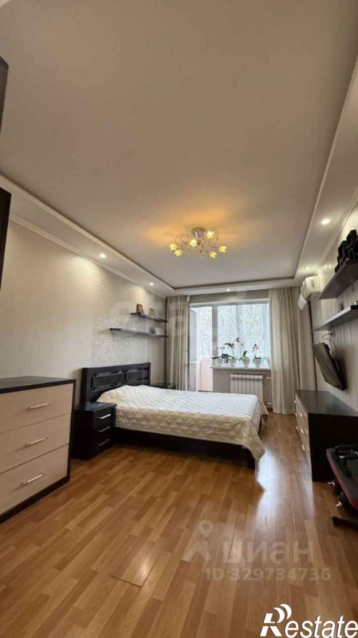 4-комн квартира улица Героев Сталинграда, 1,  д. 1