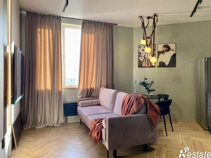 2-комн квартира пр-кт Александра Суворова, 19,  д. 19