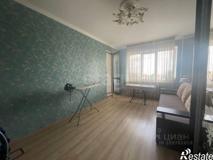 3-комн квартира улица 60 лет Октября, 17,  д. 17