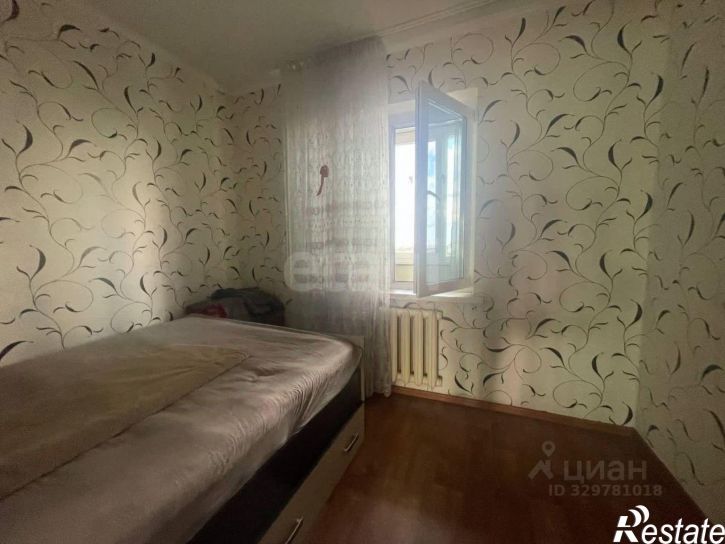 3-комн квартира улица 60 лет Октября, 17,  д. 17