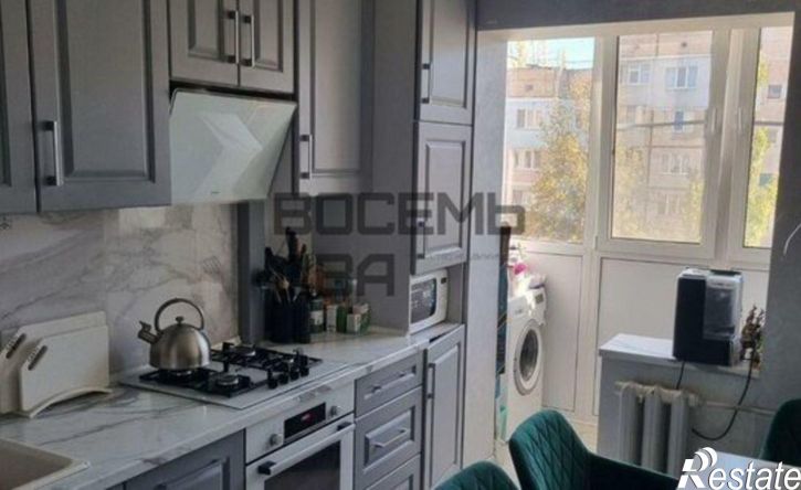 3-комн квартира улица 60 лет Октября, 24,  д. 24