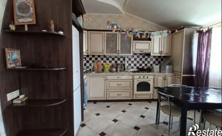 2-комн квартира Камская улица, 27,  д. 27