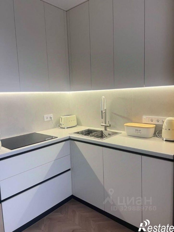 2-комн квартира Проспект Александра Суворова, 105,  д. 105