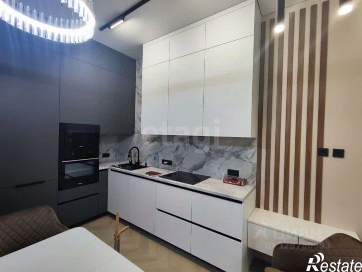 2-комн квартира пр-кт Александра Суворова, 97,  д. 97