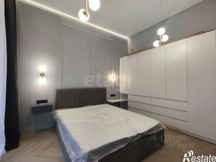 2-комн квартира пр-кт Александра Суворова, 97,  д. 97