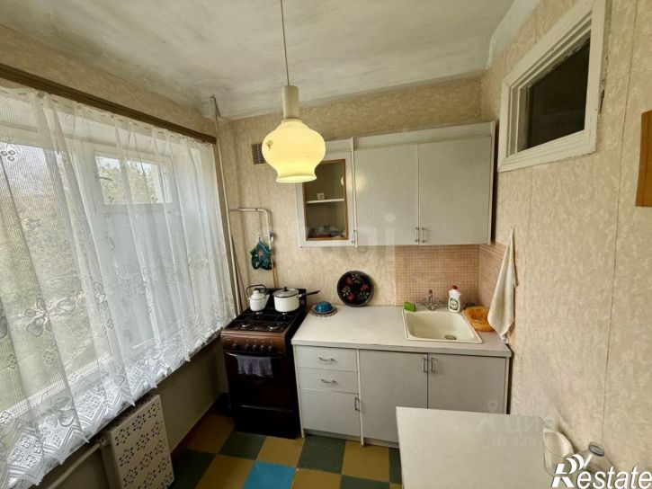 2-комн квартира улица 60 лет Октября, 17,  д. 17