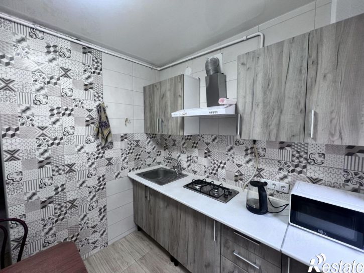 3-комн квартира Залесская улица, 81,  д. 81