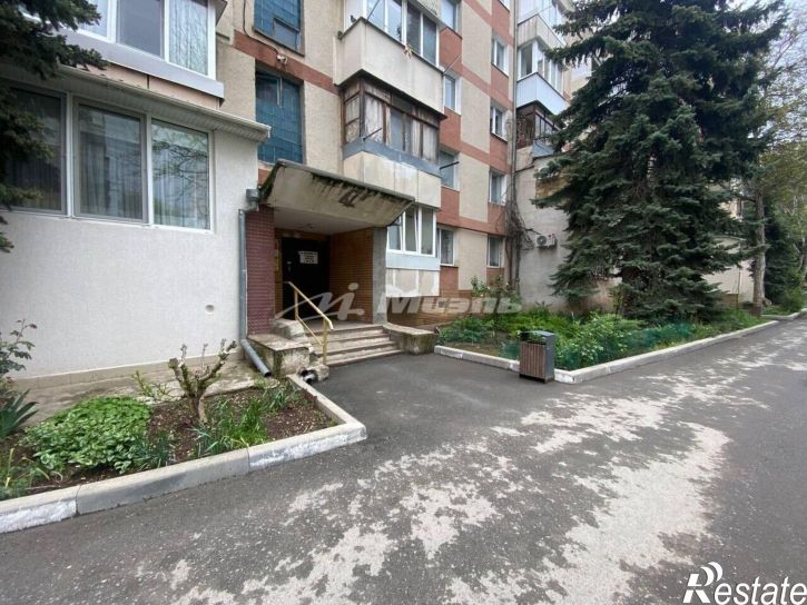 3-комн квартира улица Беспалова, 47А,  д. 47А