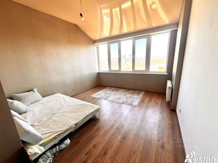 3-комн квартира улица Тренёва, 21,  д. 21