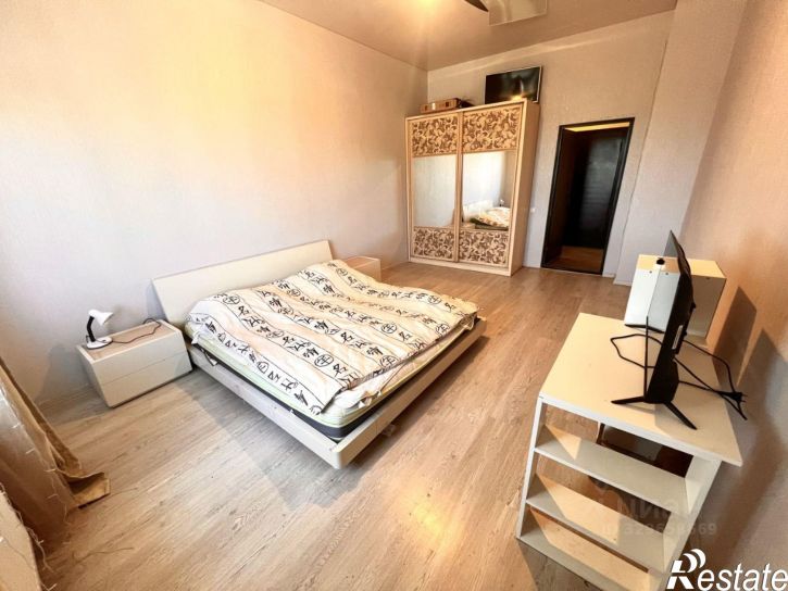 3-комн квартира улица Тренёва, 21,  д. 21