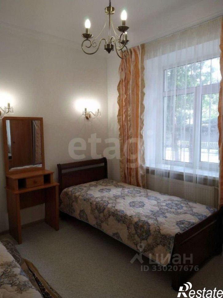 3-комн квартира улица Желябова, 26,  д. 26