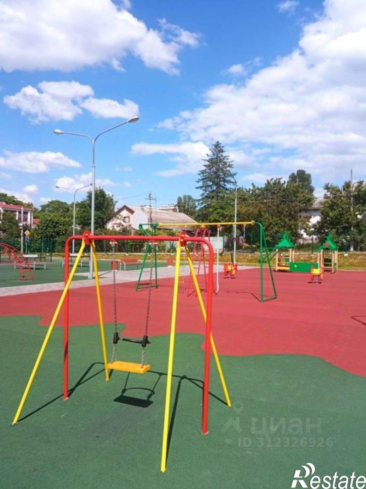 3-комн квартира Индустриальная улица, 28к1,  д. 28к1