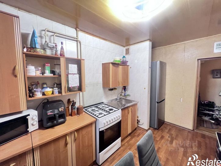 3-комн квартира улица 60 лет Октября, 21,  д. 21