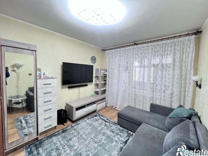 3-комн квартира улица 60 лет Октября, 21,  д. 21