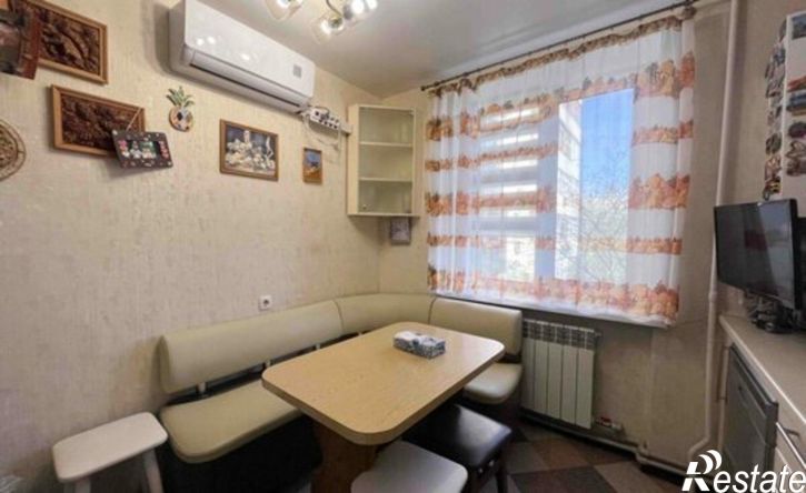 3-комн квартира улица Молодых Подпольщиков, 85,  д. 85