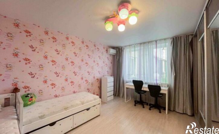 3-комн квартира улица Молодых Подпольщиков, 85,  д. 85