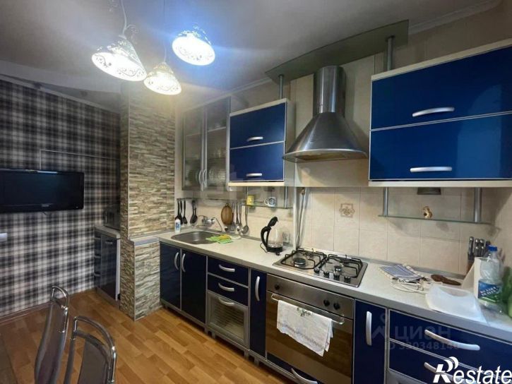 3-комн квартира улица Героев Сталинграда, 1,  д. 1