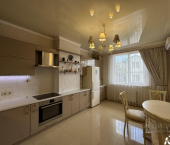 2-комн, 72кв м, этаж 1/10 ул Крылова, 36