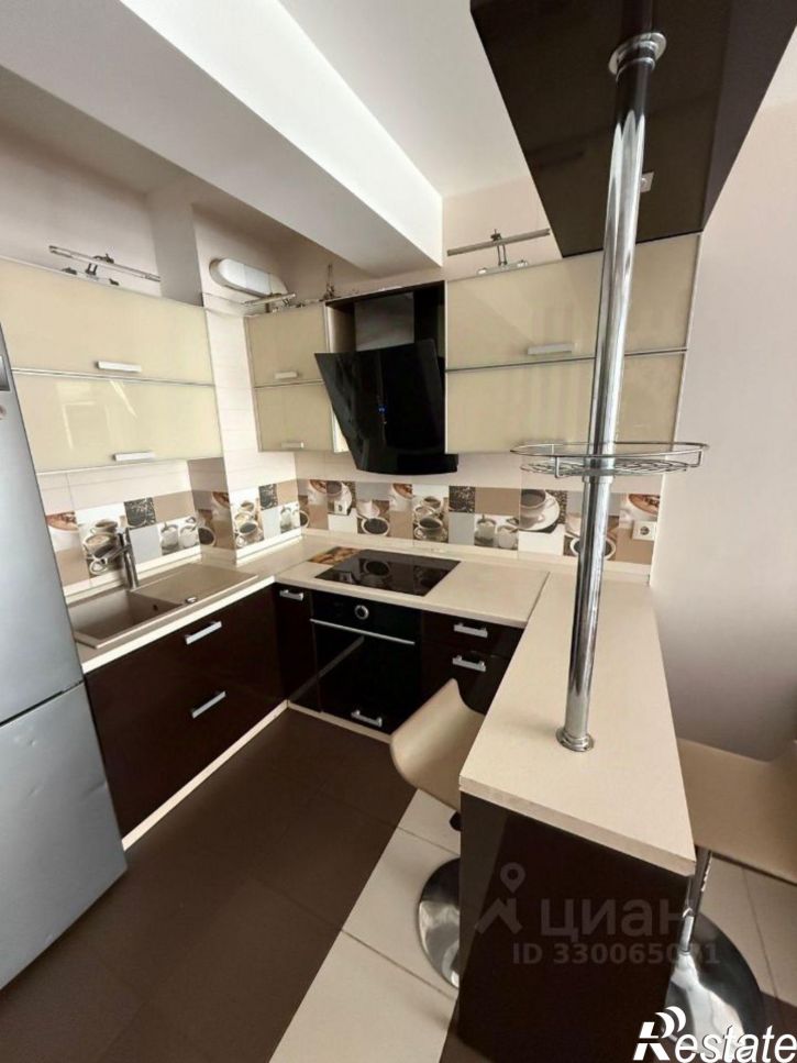 3-комн квартира ул Беспалова, 110в,  д. 110в
