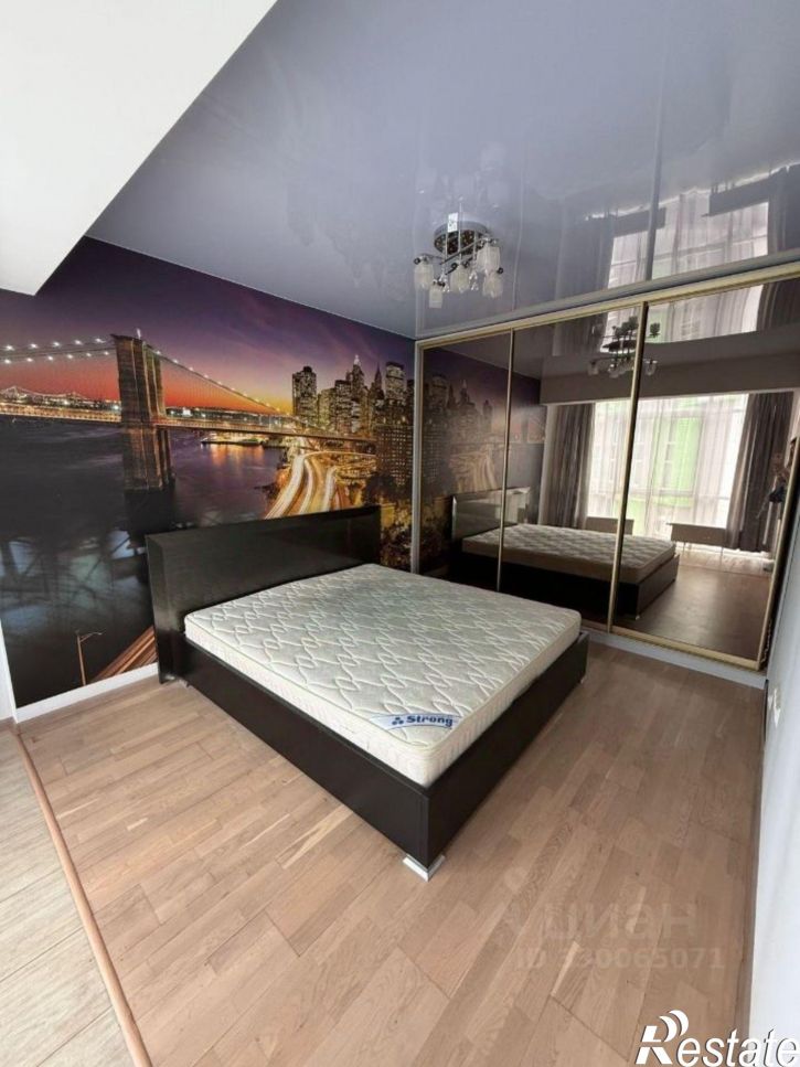 3-комн квартира ул Беспалова, 110в,  д. 110в
