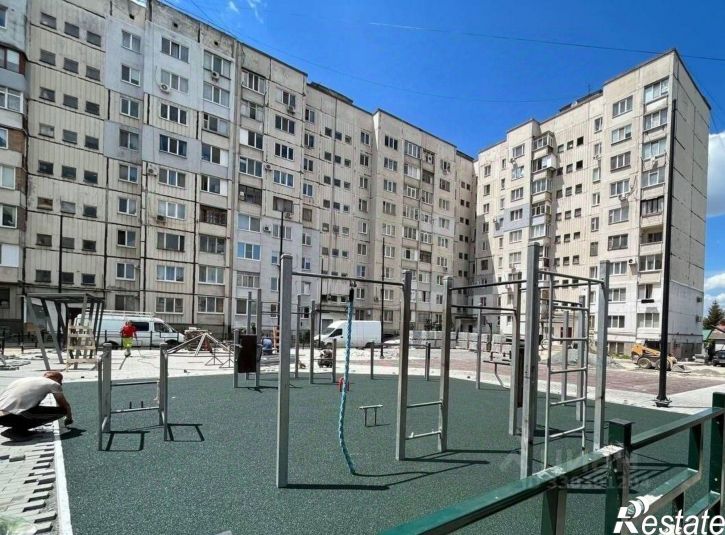3-комн квартира улица 60 лет Октября, 13,  д. 13
