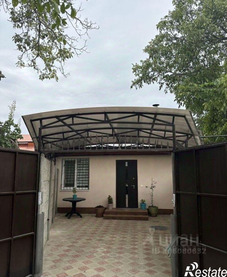 3-комн квартира улица Крылова, 60,  д. 60