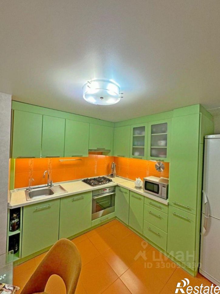 3-комн квартира улица Крылова, 60,  д. 60