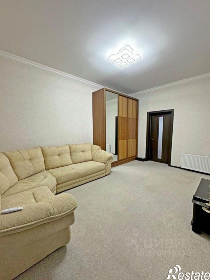 3-комн квартира улица Крылова, 60,  д. 60