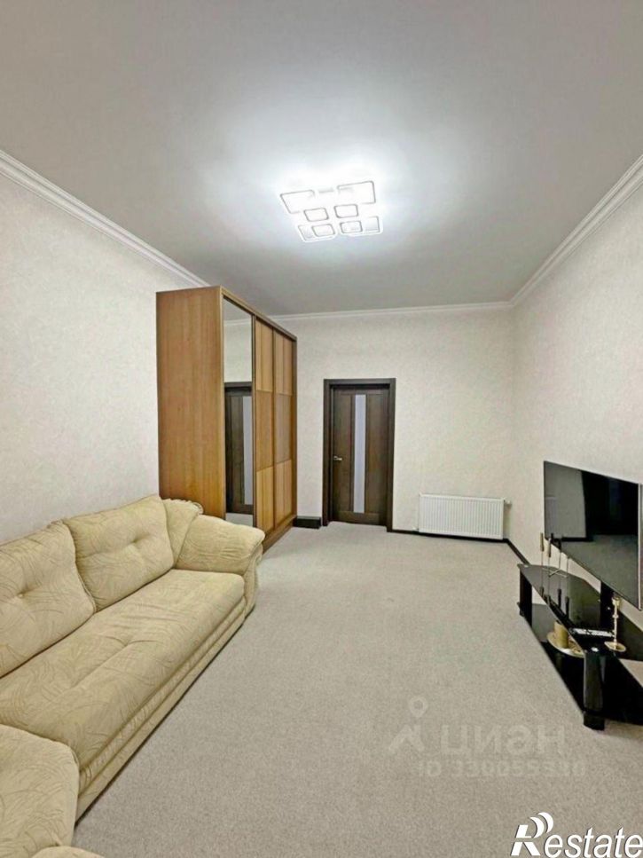 3-комн квартира улица Крылова, 60,  д. 60