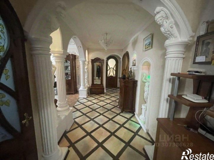 4-комн квартира ул Гурзуфская, 8,  д. 8