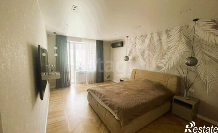 3-комн квартира улица Поповкина, 20,  д. 20