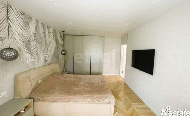 3-комн квартира улица Поповкина, 20,  д. 20