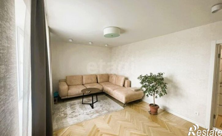 3-комн квартира улица Поповкина, 20,  д. 20