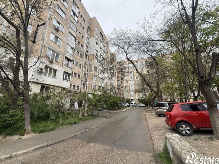3-комн квартира улица 60 лет Октября, 24,  д. 24