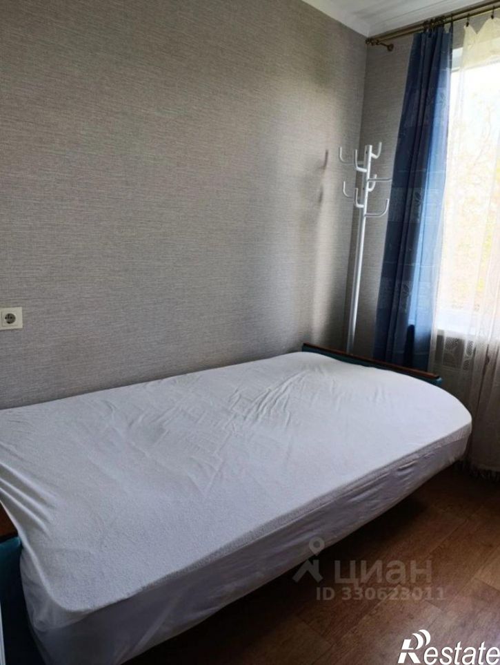 2-комн квартира улица Альпинистов, 3,  д. 3