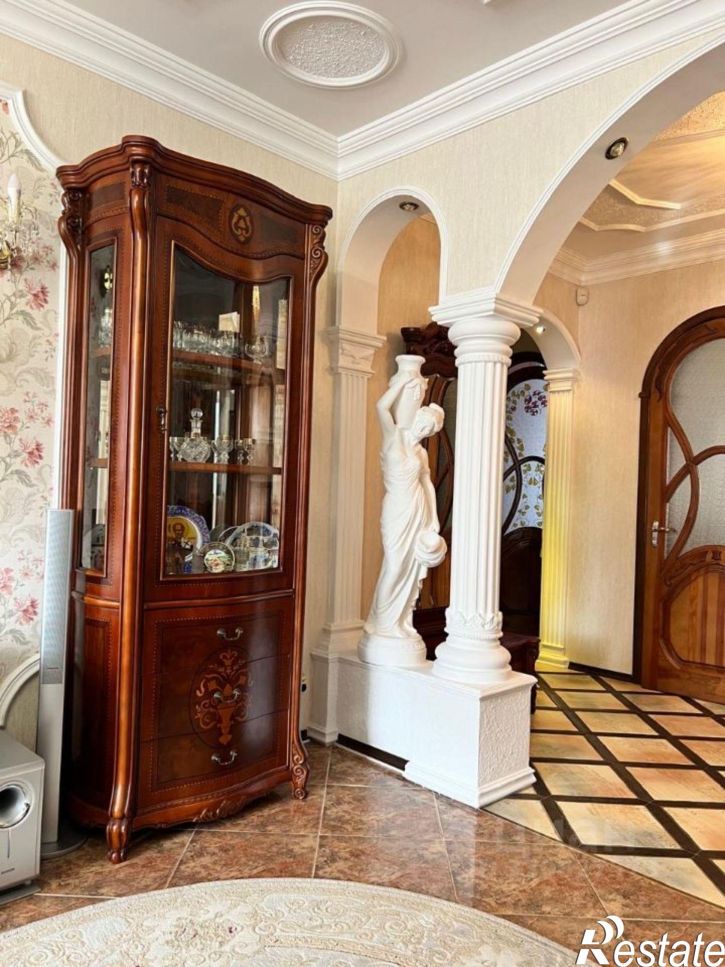 4-комн квартира Гурзуфская улица, 8,  д. 8